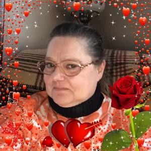 Meet your Posher, Debrah